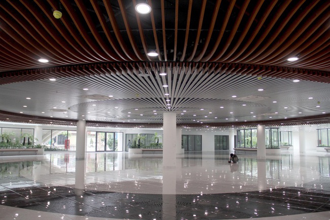 Xem độ hoành tráng của công viên 700 tỷ nằm bên bờ sông Hàn ở Đà Nẵng vừa được khánh thành - Ảnh 8. Xem độ hoành tráng của công viên 700 tỷ nằm bên bờ sông Hàn ở Đà Nẵng vừa được khánh thành - Ảnh 8.