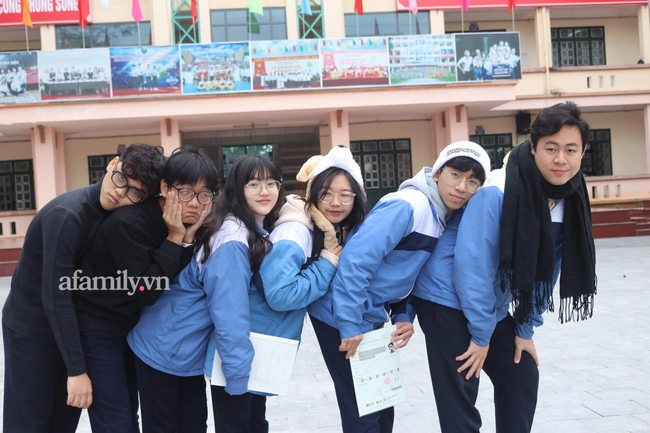 Nữ sinh Lào Cai đạt 8.5 IELTS ngay lần thi đầu tiên: Xinh đẹp chẳng kém hot girl, còn sở hữu khả năng đỉnh khiến ai cũng trầm trồ - Ảnh 3. Nữ sinh Lào Cai đạt 8.5 IELTS ngay lần thi đầu tiên: Xinh đẹp chẳng kém hot girl, còn sở hữu khả năng đỉnh khiến ai cũng trầm trồ - Ảnh 3.
