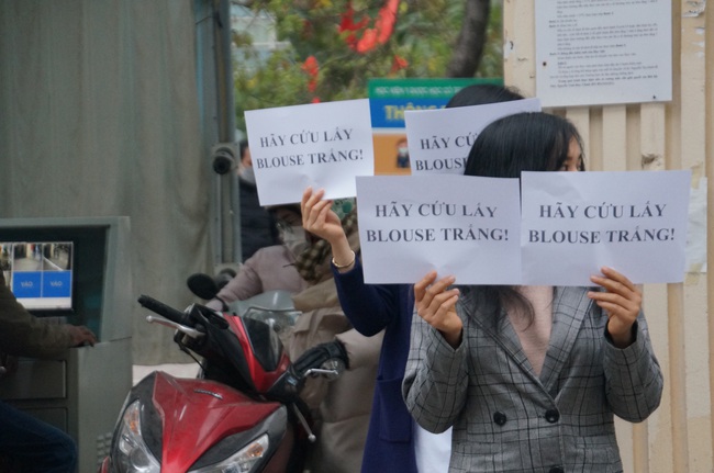 Hàng chục nhân viên y tế mong có lương Hàng chục nhân viên y tế mong có lương