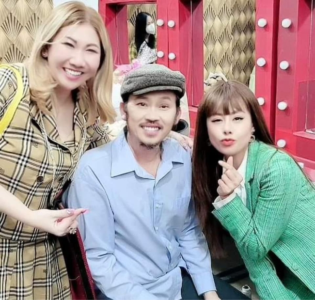 Nam Thư bị netizen vào thẳng Facebook mắng làm màu, nịnh nọt Hoài Linh, lập tức có pha đáp trả cực gắt - Ảnh 1. Nam Thư bị netizen vào thẳng Facebook mắng làm màu, nịnh nọt Hoài Linh, lập tức có pha đáp trả cực gắt - Ảnh 1.