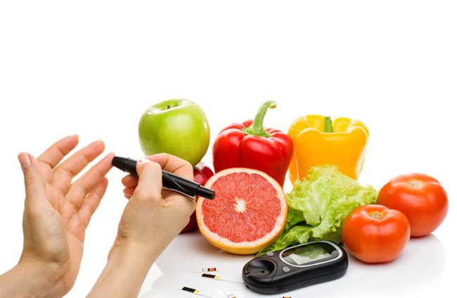 Người phụ nữ ăn trái cây để giảm cân, nào ngờ mắc bệnh tiểu đường nặng, chuyên gia cảnh báo cách ăn trái cây gây hại sức khỏe - Ảnh 3.