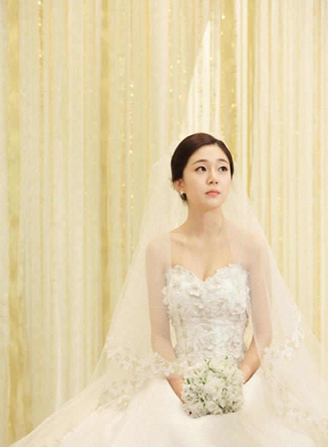 Được cầu hôn như công chúa rồi đăng ký kết hôn gấp gáp, mới đám cưới 2 tuần, cô vợ chết điếng vì lời tuyên bố khó tin của chồng! - Ảnh 2. Được cầu hôn như công chúa rồi đăng ký kết hôn gấp gáp, mới đám cưới 2 tuần, cô vợ chết điếng vì lời tuyên bố khó tin của chồng! - Ảnh 2.