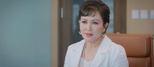 Thương ngày nắng về tập 30: Bà Nhung định đưa Trang đi Nhật 2 năm, mẹ Đức bị phát hiện chôm đồ của con dâu - Ảnh 2. Thương ngày nắng về tập 30: Bà Nhung định đưa Trang đi Nhật 2 năm, mẹ Đức bị phát hiện chôm đồ của con dâu - Ảnh 2.