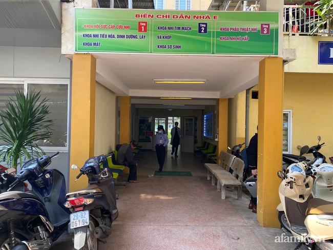Vụ bé gái 3 tuổi nghi bị bạo hành: Cảnh sát hình sự Hà Nội vào cuộc, vật giống đinh có thể đã găm vào đầu 2-3 ngày - Ảnh 4. Vụ bé gái 3 tuổi nghi bị bạo hành: Cảnh sát hình sự Hà Nội vào cuộc, vật giống đinh có thể đã găm vào đầu 2-3 ngày - Ảnh 4.