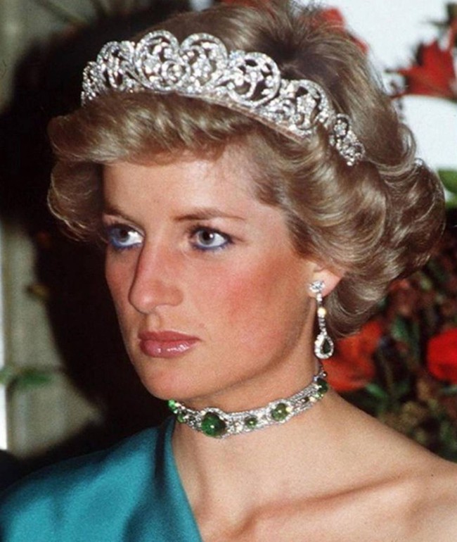 4 báu vật quý giá mà Công chúa Charlotte thừa hưởng từ bà nội Diana, ngay cả mẹ Kate cũng chưa từng được dùng  - Ảnh 4.