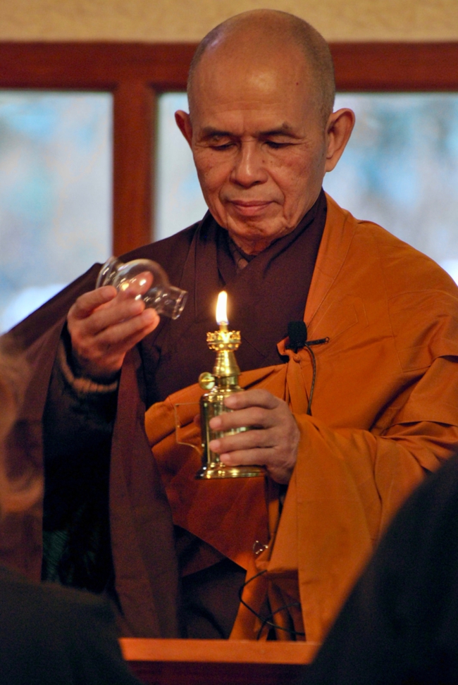 Thiền Sư Thích Nhất Hạnh viên tịch ở tuổi 96: Tang lễ sẽ kéo dài trong 7 ngày theo nghi thức tâm tang - Ảnh 1.