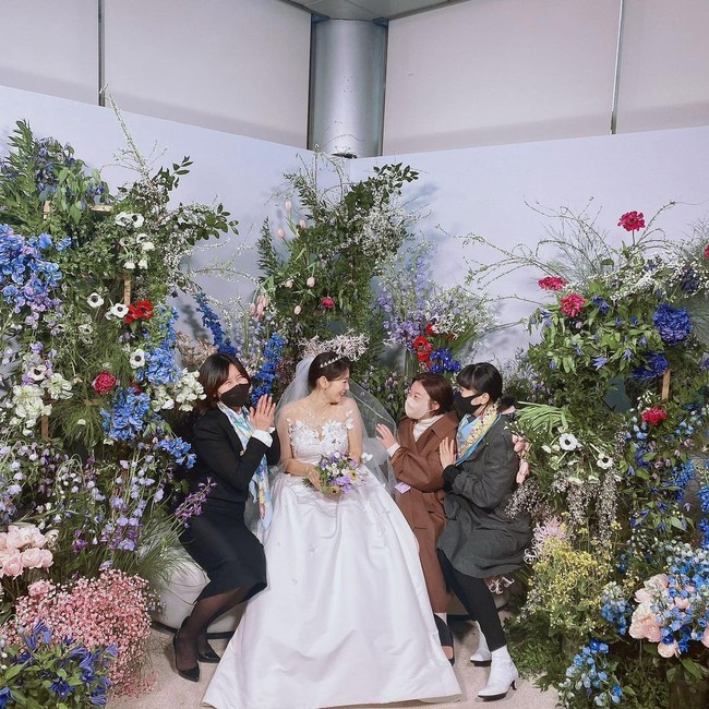 HOT: Lộ hình ảnh hiếm hoi trong đám cưới kín đáo của Park Shin Hye và ông xã kém tuổi - Ảnh 5.