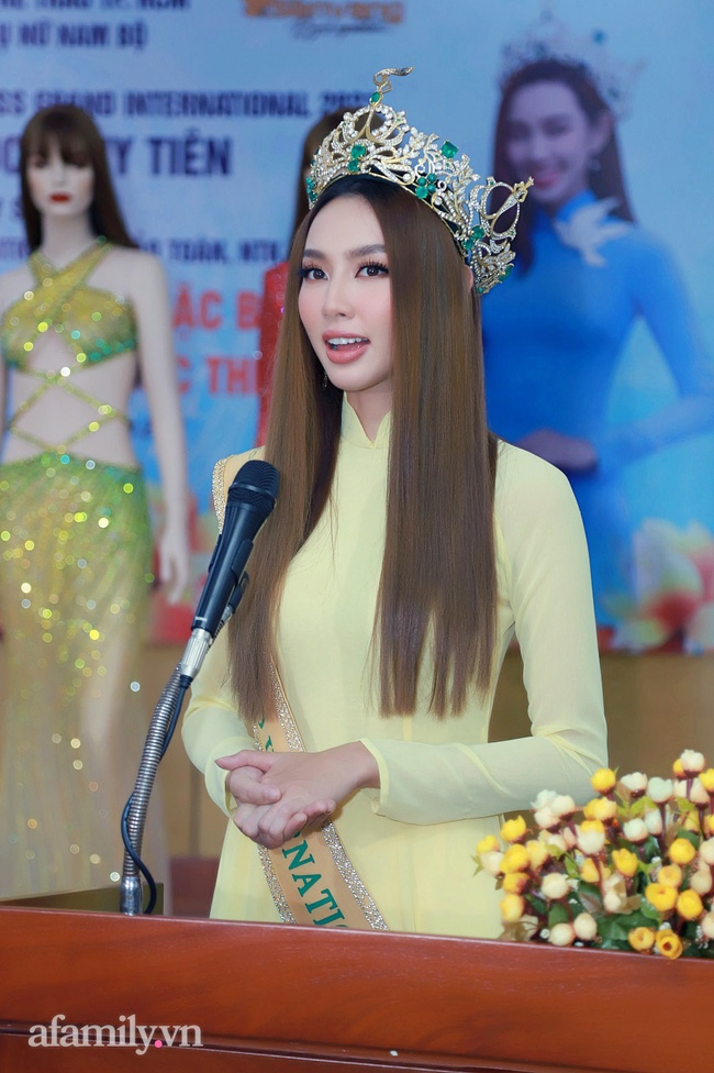 Hoa hậu Thùy Tiên thích thú khi làm điều vô cùng đặc biệt này dành cho Bảo tàng Phụ nữ Nam Bộ - Ảnh 7.