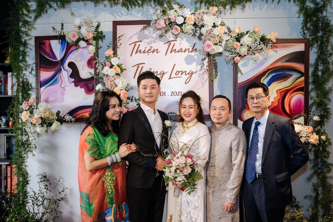 Thanh Lam khoe ảnh chưa từng tiết lộ trong đám cưới con gái, còn nhắc đến bố và chồng cũ đầy xúc động - Ảnh 2.