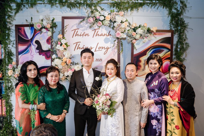 Thanh Lam khoe ảnh chưa từng tiết lộ trong đám cưới con gái, còn nhắc đến bố và chồng cũ đầy xúc động - Ảnh 3.