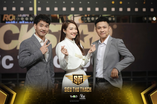 Nhã Phương hiếm hoi xuất hiện trên show truyền hình, diện đồ trắng tinh khôi kín đáo mà vẫn đẹp - Ảnh 5. Nhã Phương hiếm hoi xuất hiện trên show truyền hình, diện đồ trắng tinh khôi kín đáo mà vẫn đẹp - Ảnh 5.