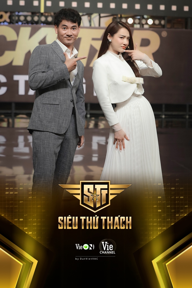 Nhã Phương hiếm hoi xuất hiện trên show truyền hình, diện đồ trắng tinh khôi kín đáo mà vẫn đẹp - Ảnh 4. Nhã Phương hiếm hoi xuất hiện trên show truyền hình, diện đồ trắng tinh khôi kín đáo mà vẫn đẹp - Ảnh 4.