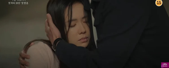 Son Ye Jin mặt trắng bệch, khóc hết nước mắt vì bị bệnh nan y trong phim mới - Ảnh 4.