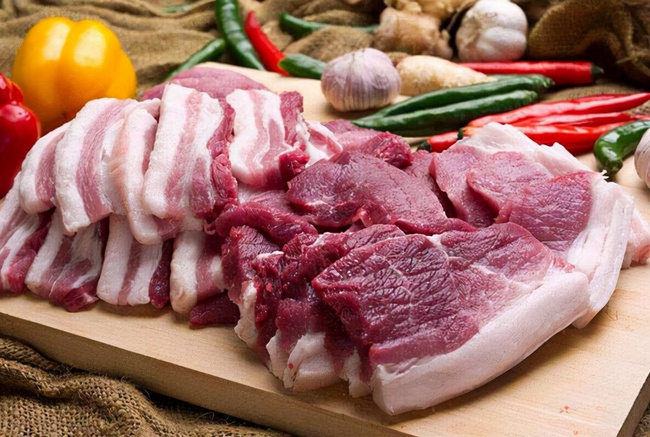 Khi mua thịt lợn về ăn Tết hãy cố gắng chọn được 4 phần này, người bán hàng thường muốn giữ lại để tiêu thụ, ít khách biết để mua  - Ảnh 1.