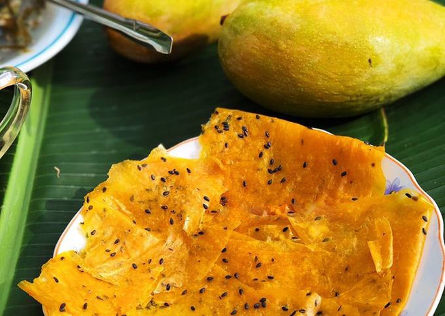 C&oacute; nồi chi&ecirc;n kh&ocirc;ng dầu m&agrave; chưa tận dụng l&agrave;m m&oacute;n b&aacute;nh tr&aacute;ng xo&agrave;i n&agrave;y qu&aacute; ph&iacute;: Vừa dẻo vừa dai, ăn cả ng&agrave;y kh&ocirc;ng ch&aacute;n! - Ảnh 1.