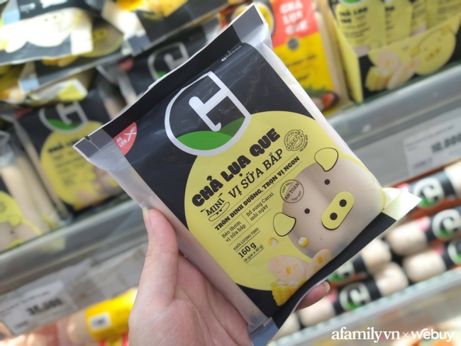 Dạo siêu thị Hàn sắm đủ món lạ miệng đãi khách ngày Tết, từ chả lụa vị sữa bắp đến dưa lưới dẻo siêu ngon - Ảnh 2.