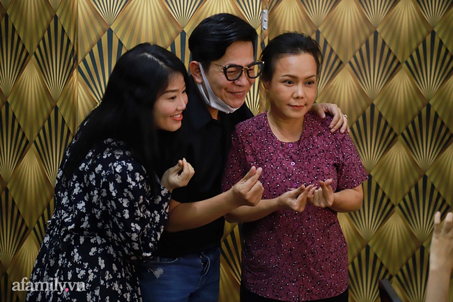 Nghệ sĩ Hoài Linh chính thức tái xuất sau nửa năm ở ẩn vì vướng lùm xùm từ thiện - Ảnh 5.