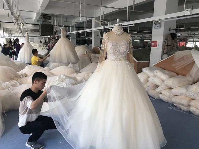 Trấn Đinh Tập - Nơi sản xuất váy cưới lớn nhất Trung Quốc - Ảnh 8.