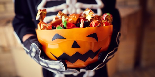 halloween-candy-today-main-181025-1667204797636371324490.jpg
