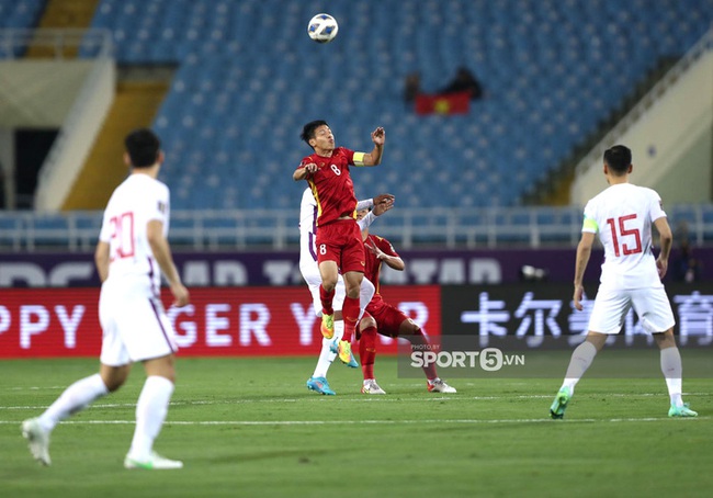 Trực tiếp Việt Nam 2-0 Trung Quốc (H1): VÀOOOOOO!!!!! Phối hợp như đá tập, tuyển Việt Nam liên tiếp ghi bàn - Ảnh 3. Trực tiếp Việt Nam 2-0 Trung Quốc (H1): VÀOOOOOO!!!!! Phối hợp như đá tập, tuyển Việt Nam liên tiếp ghi bàn - Ảnh 3.
