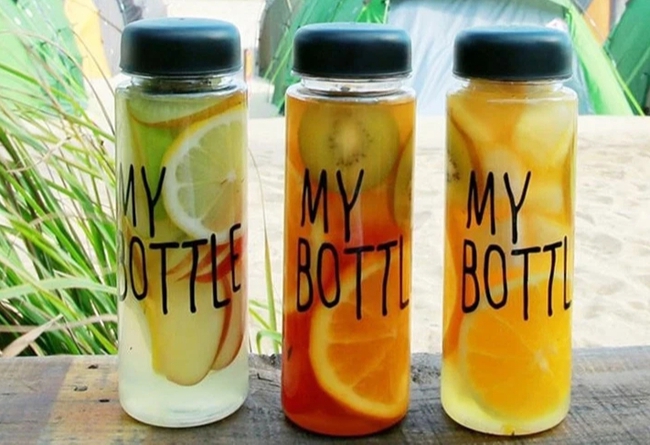 Tết nhiều hoa quả, tranh thủ làm ngay 3 loại nước detox này: Uống thay nước lọc thì chẳng lo nặng bụng! - Ảnh 1.