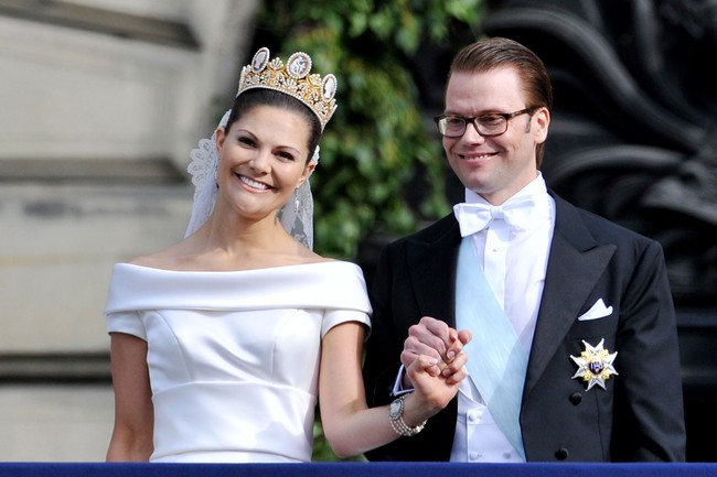 NÓNG: Nữ hoàng tương lai của hoàng gia nổi tiếng nhất thế giới bị nghi ly hôn vì một 