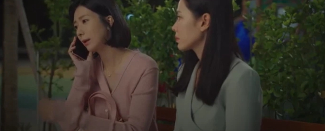 Tuổi 39 tập 3: Vừa đánh ghen xong, Son Ye Jin đã khóc nức nở báo tin bạn thân bị ung thư sắp qua đời - Ảnh 4.