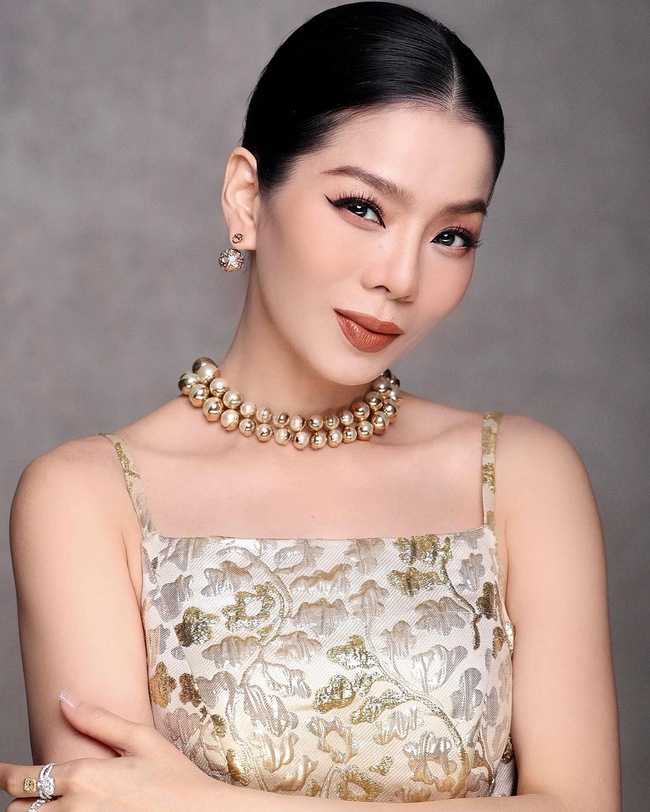 Lệ Quyên ngồi &quot;ghế nóng&quot; Miss World Việt Nam 2022 - Ảnh 2.