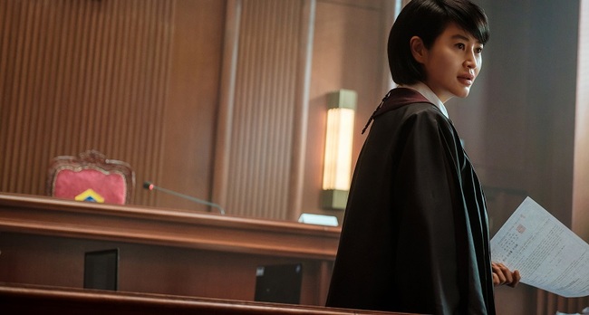 &quot;Chị đại&quot; Kim Hye Soo tái xuất màn ảnh với Tòa án vị thành niên, đối đầu trực diện cùng Son Ye Jin - Ảnh 2.