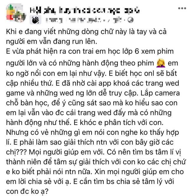 Con đang ngồi học online thì có hành động KỲ LẠ, bà mẹ tới gần mà run rẩy tay chân, thắc mắc: Có nên đem con đi bác sĩ? - Ảnh 1.