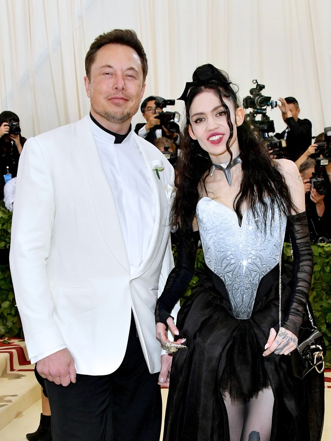 Nữ ca sĩ đình đám tuyên bố quay lại với tỷ phú giàu nhất hành tinh Elon Musk và… hạ sinh luôn con thứ 2, tên độc lạ của bé gây sốt MXH - Ảnh 1.