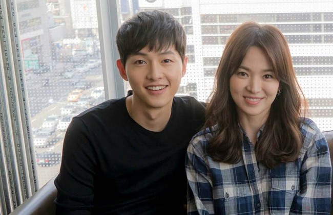 Song Hye Kyo and Song Joong Ki suddenly made the same move on the same day - Photo 3.