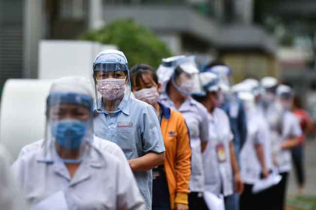 Ho Chi Minh City: Striving to overcome the epidemic peak in 2 weeks;  F1 can go to work right away - Photo 1.