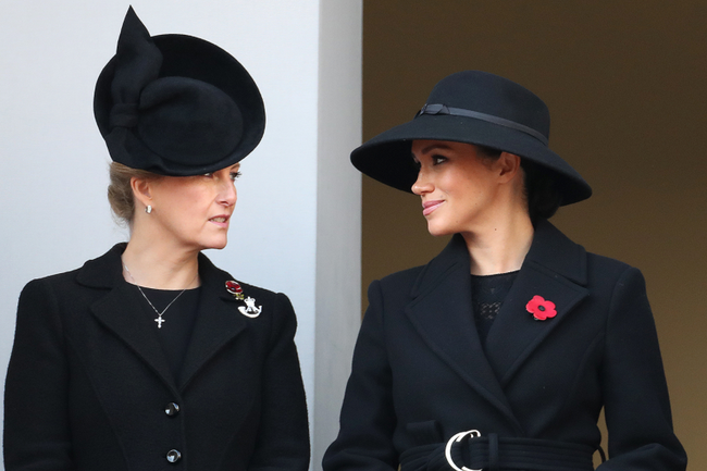 The British Queen's daughter-in-law once ignored Meghan in a surprise event to the US, making a move that made the Sussex family 