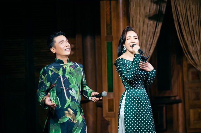 Tái xuất sau khi sinh đôi, Vân Trang diễn đờn ca tài tử cùng Quốc Đại  - Ảnh 6.