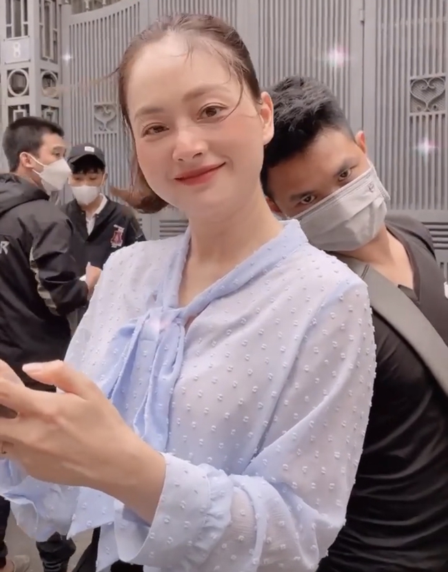 Thương ngày nắng về phần 2: Hồng Đăng sắp đổi diện mạo, Lan Phương khoe hậu trường "đẹp xỉu", chuẩn bị nổi loạn tưng bừng - Ảnh 1. Thương ngày nắng về phần 2: Hồng Đăng sắp đổi diện mạo, Lan Phương khoe hậu trường "đẹp xỉu", chuẩn bị nổi loạn tưng bừng - Ảnh 1.