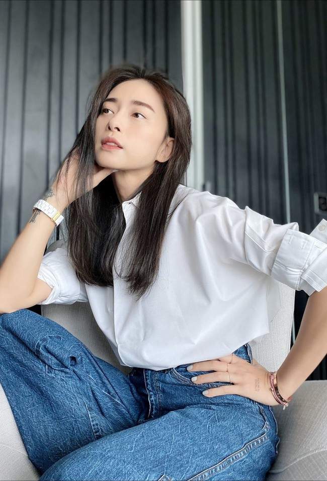 Vbiz's most stylish beauties wear shirts: Pin 12 sets now to dress better this summer than last year - Photo 6. Vbiz's most stylish beauties wear shirts: Pin 12 sets now to dress better this summer than last year - Photo 6.