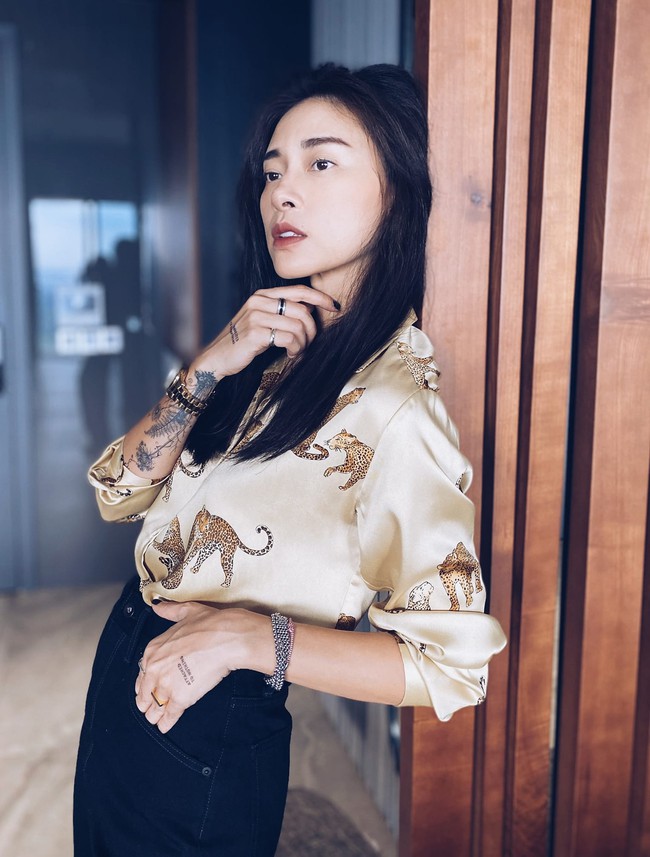 Vbiz's most stylish beauties wear shirts: Pin 12 sets now to dress better this summer than last year - Photo 9. Vbiz's most stylish beauties wear shirts: Pin 12 sets now to dress better this summer than last year - Photo 9.