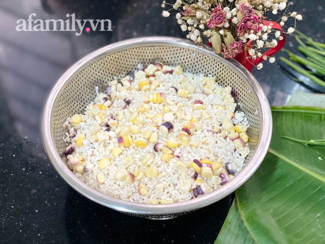 Exchange the weekend dish with delicious sticky corn sticky rice, a simple delicious dish that everyone in the family can't stop talking about!  - Photo 3.