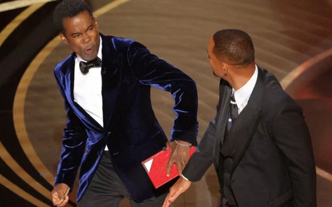 Cú đấm thẳng mặt của Will Smith ngay trên sân khấu Oscar: Đàn ông ít nhất phải bảo vệ được hai thứ, mảnh đất dưới chân và người phụ nữ của mình! - Ảnh 3. Cú đấm thẳng mặt của Will Smith ngay trên sân khấu Oscar: Đàn ông ít nhất phải bảo vệ được hai thứ, mảnh đất dưới chân và người phụ nữ của mình! - Ảnh 3.
