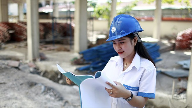 Đây là khối ngành học &quot;Một nữ vào sẽ hơn cả 5 nam&quot;, ra trường được doanh nghiệp &quot;trải thảm&quot; gọi mời, mức lương hơn cả mong đợi - Ảnh 1.