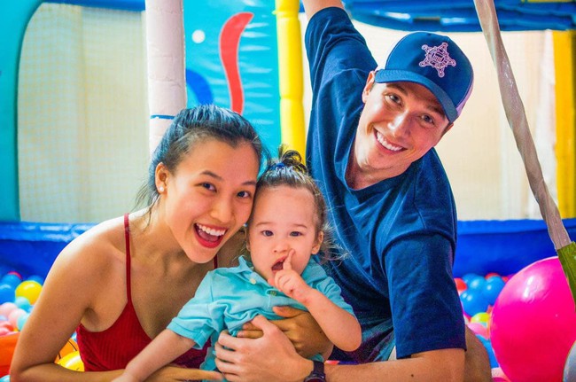 Rộ nghi vấn Hoàng Oanh ly hôn, chính chủ đáp trả một câu đập tan tin đồn - Ảnh 7. Rộ nghi vấn Hoàng Oanh ly hôn, chính chủ đáp trả một câu đập tan tin đồn - Ảnh 7.