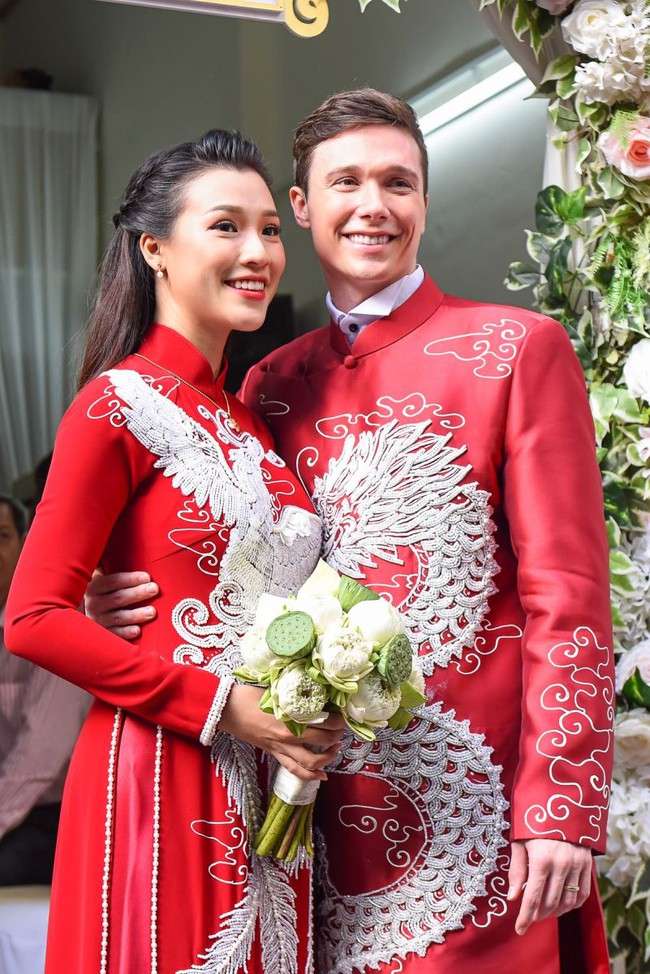 Rộ nghi vấn Hoàng Oanh ly hôn, chính chủ đáp trả một câu đập tan tin đồn - Ảnh 3. Rộ nghi vấn Hoàng Oanh ly hôn, chính chủ đáp trả một câu đập tan tin đồn - Ảnh 3.