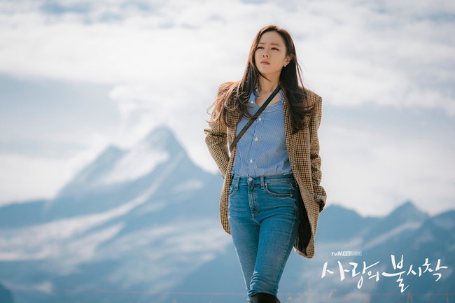 Đây là lý do Son Ye Jin mặc quần ống rộng không hợp, diện skinny jeans kén dáng lại đẹp xuất sắc - Ảnh 7. Đây là lý do Son Ye Jin mặc quần ống rộng không hợp, diện skinny jeans kén dáng lại đẹp xuất sắc - Ảnh 7.
