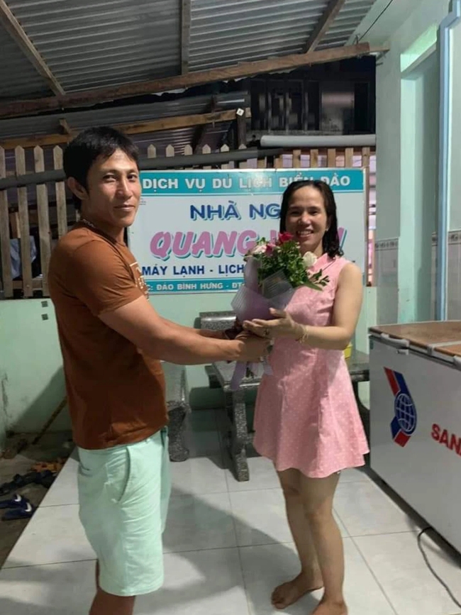 Cô gái 25 tuổi "liều mình" cưới anh đánh cá trên hòn đảo nghèo và gia tài không thể tin nổi sau năm tháng "đồng vợ đồng chồng" - Ảnh 6. Cô gái 25 tuổi "liều mình" cưới anh đánh cá trên hòn đảo nghèo và gia tài không thể tin nổi sau năm tháng "đồng vợ đồng chồng" - Ảnh 6.