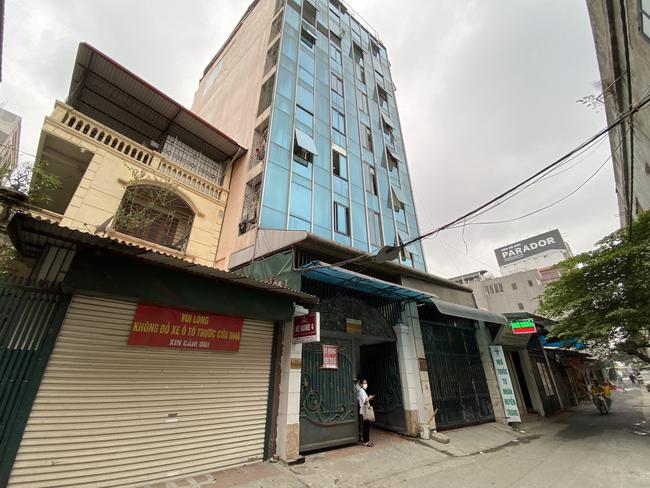 Người phụ nữ nghi bị sát hại trong phòng trọ ở Hà Nội thi thoảng dẫn một người đàn ông về phòng - Ảnh 1. Người phụ nữ nghi bị sát hại trong phòng trọ ở Hà Nội thi thoảng dẫn một người đàn ông về phòng - Ảnh 1.