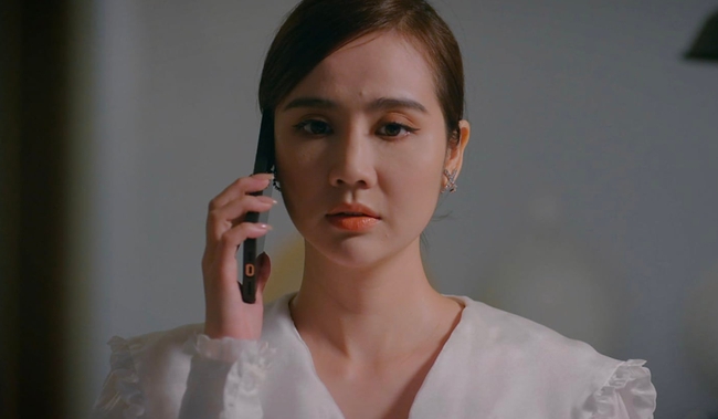 Loving the sunny day on episode 7: Trang fainted, Mrs. Nga scolded Mrs. Nhung like a slap because she dared to come home to ask for her child - Photo 4.