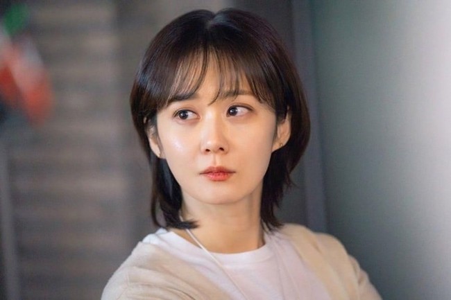 Mặt mộc tuổi 41 của Jang Nara - Ảnh 3.