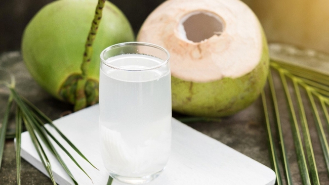 Sự thật về nước dừa khi được soi dưới kính hiển vi: Cảnh báo 1 sai lầm nguy hiểm khi uống nước dừa có thể gây hại cho nội tạng  - Ảnh 4.