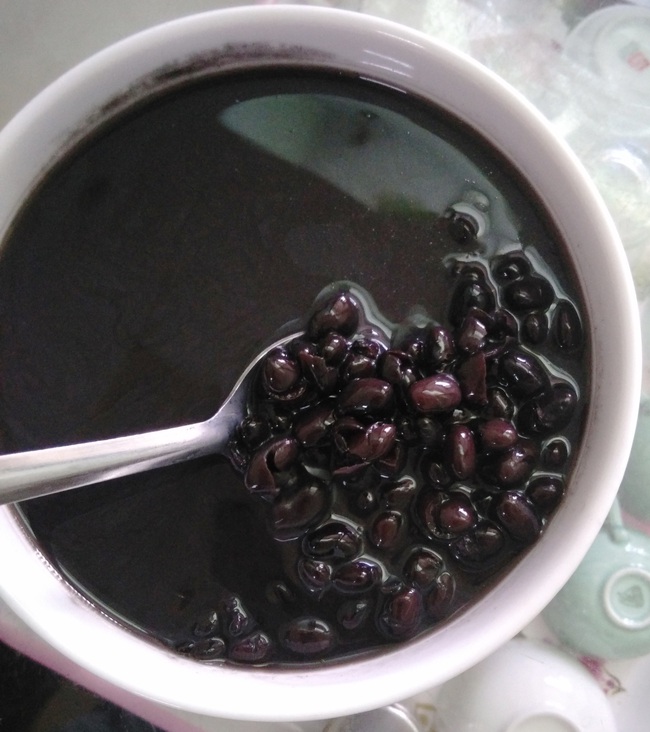 Black beans, cooked with these two things, will become a collagen-promoting dish to fight wrinkles, women will reverse aging and prolong life - Photo 6.
